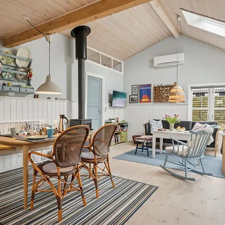 Aksinja - 700m From The Sea By Interhome Hejls